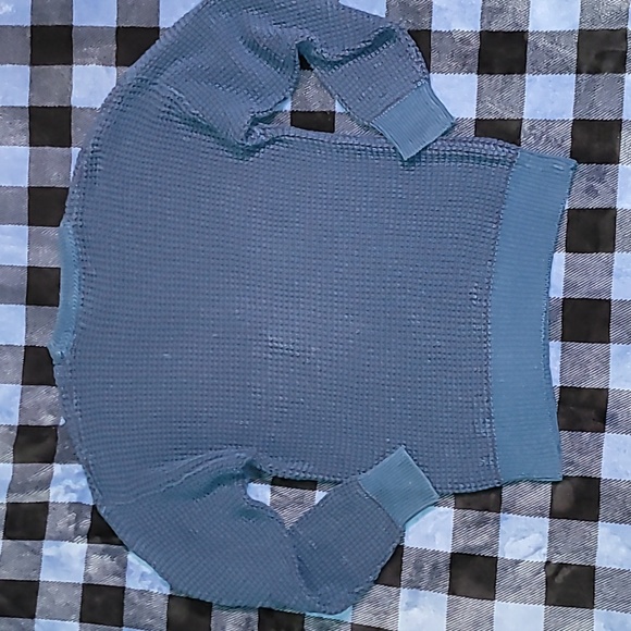 Van Heusen. Crewneck. Cotton-blend thick sweater. Like-new. Men's size XL - Picture 10 of 15